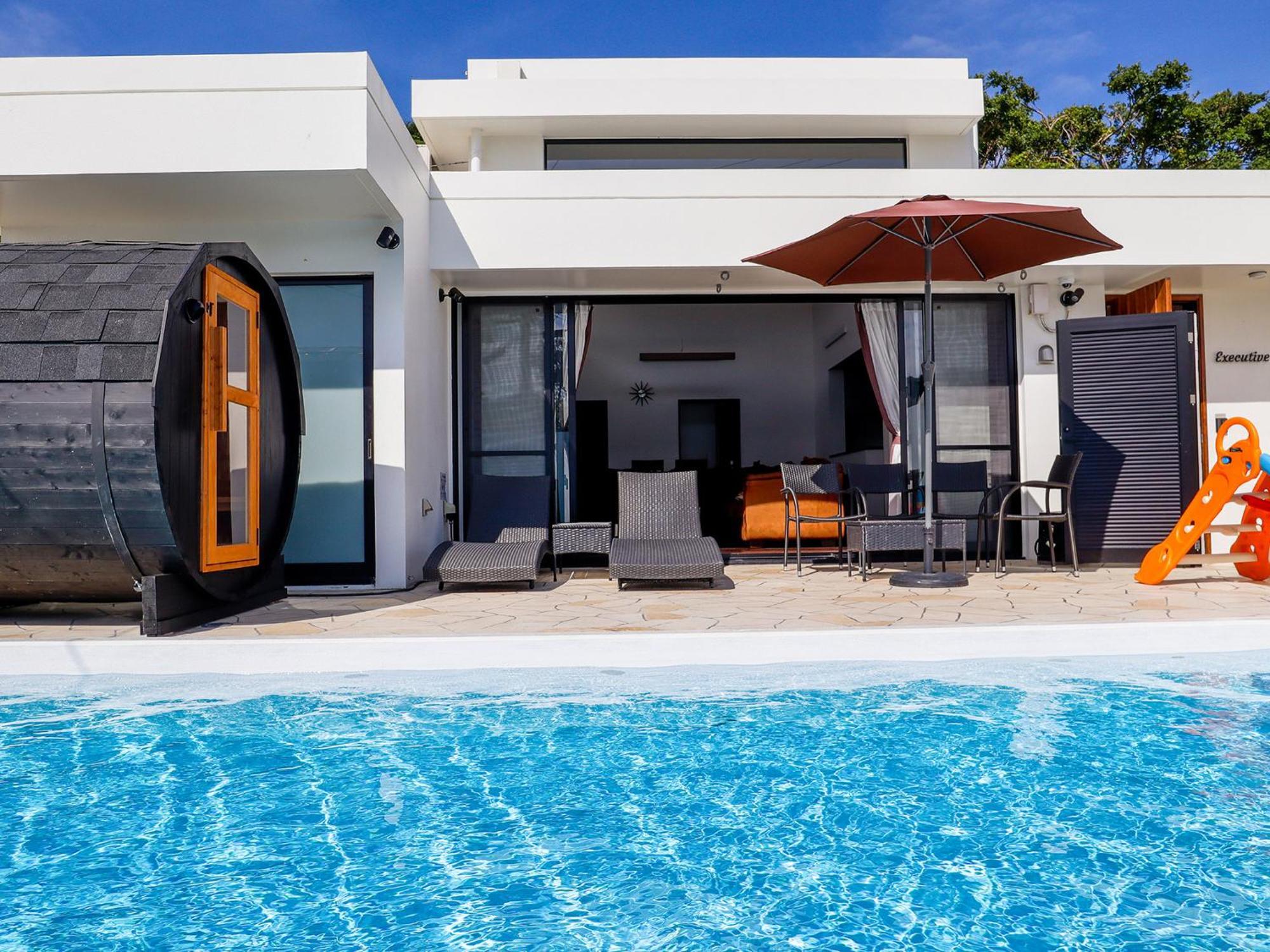 Private Pool Villa Motobu Bagian luar foto