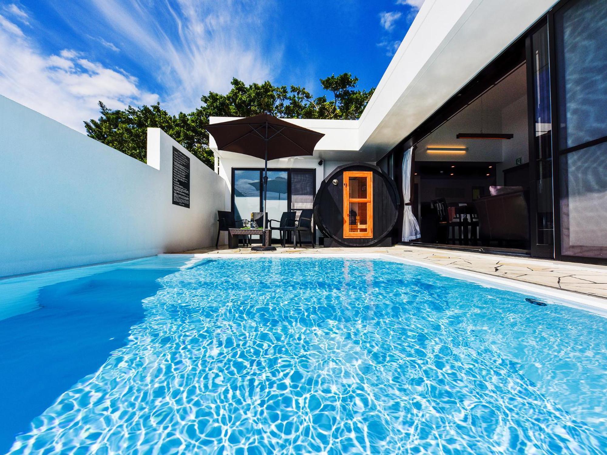 Private Pool Villa Motobu Bagian luar foto