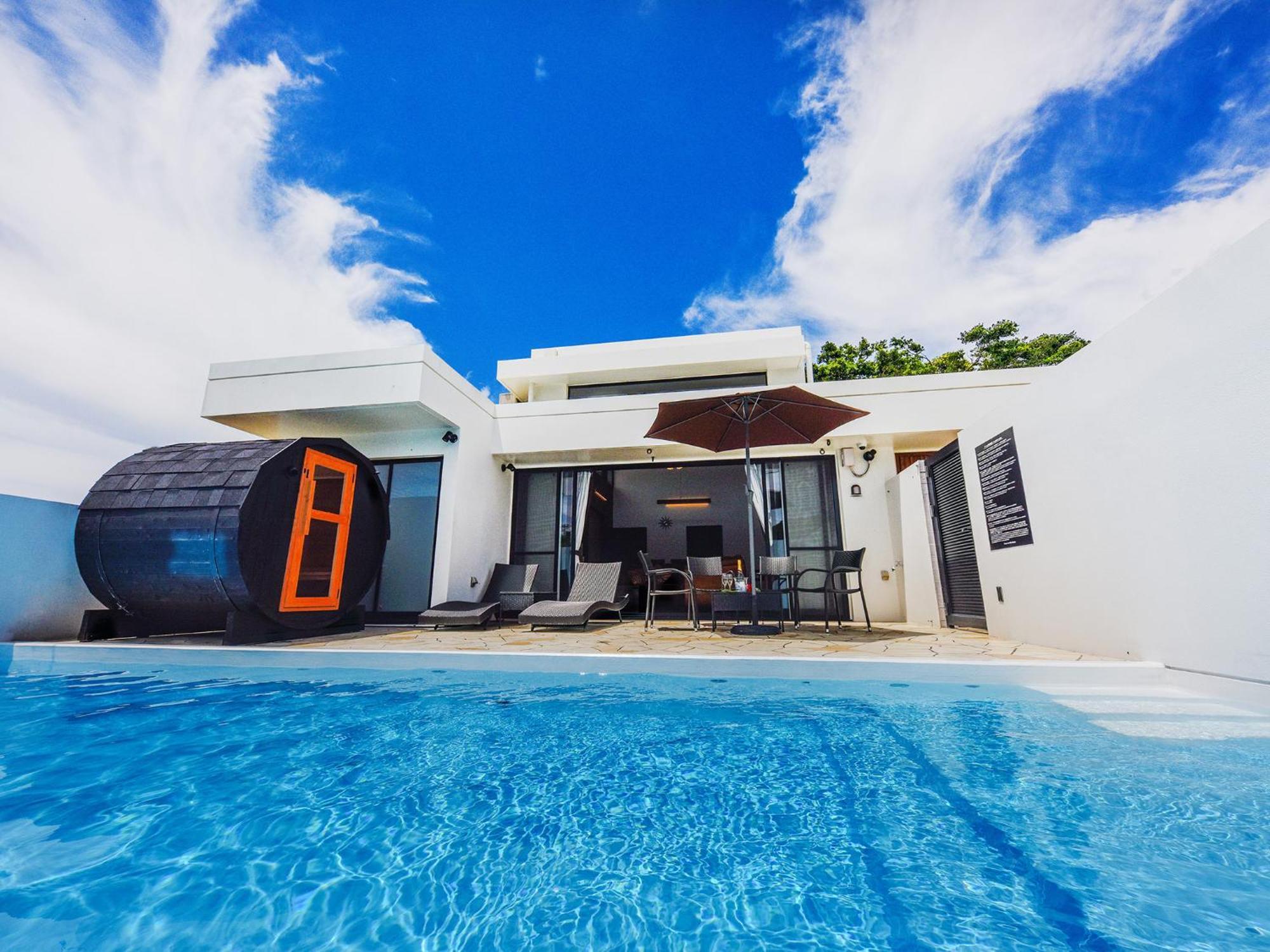 Private Pool Villa Motobu Bagian luar foto